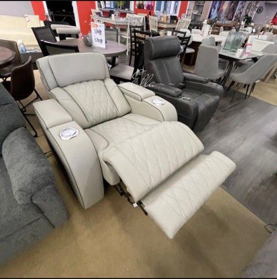 Boyington Caramel Power Recliner$10 Down Payment And Financing Available