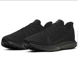 Nike Quest 2 – Men’s Athletic Shoes (Size 9)