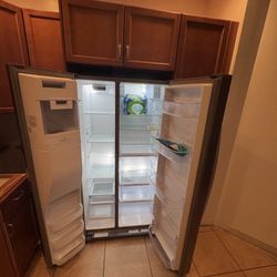 Refrigerator Side-By-Side
