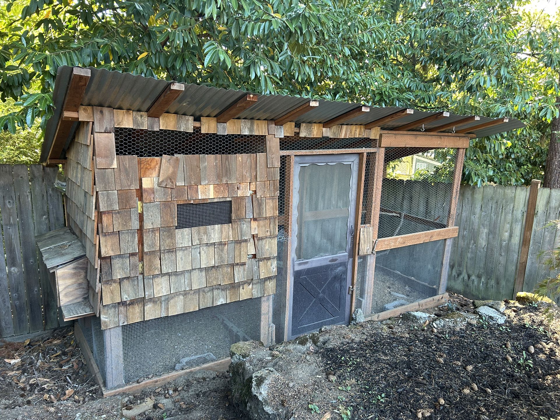Chicken Coop- Walk In 