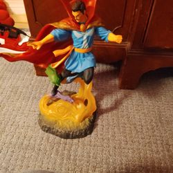 Marvel Gallery Doctor Strange PVC Statue - Classic Comic Version