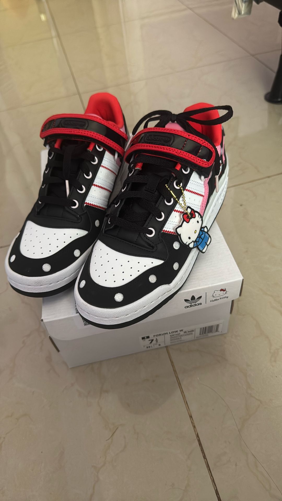 Adidas Forum Low Hello Kitty