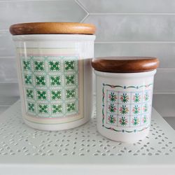 Set of 2 vintage 80s ceramic canisters w/ wood lids country quilts patterns  6 1/2” tall and 4 3/4” tall