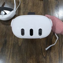 Meta Quest 3 With Accessories 