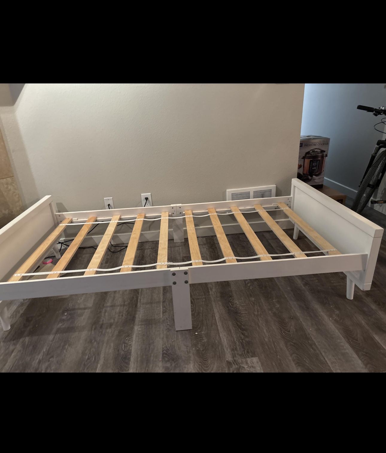 Twin Xl Bed Frame W/o Mattress 