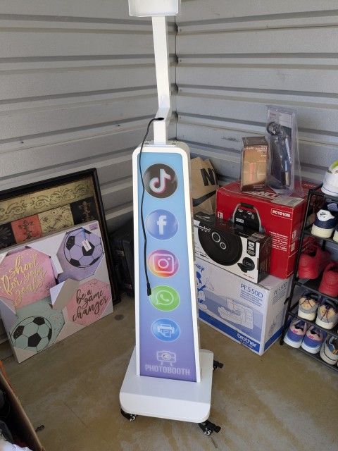 Portable Photo Booth For iPad