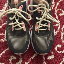 Tenni Shoes | Flabetics |