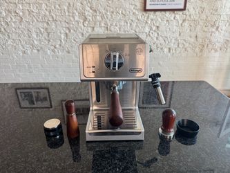 De'Longhi 15 Bar Espresso & Cappuccino Machine