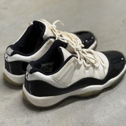 Jordan Concord 11 Low - Size 5
