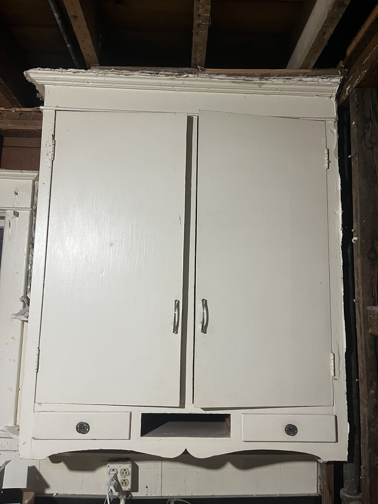 Free Antique 1913 Cabinet