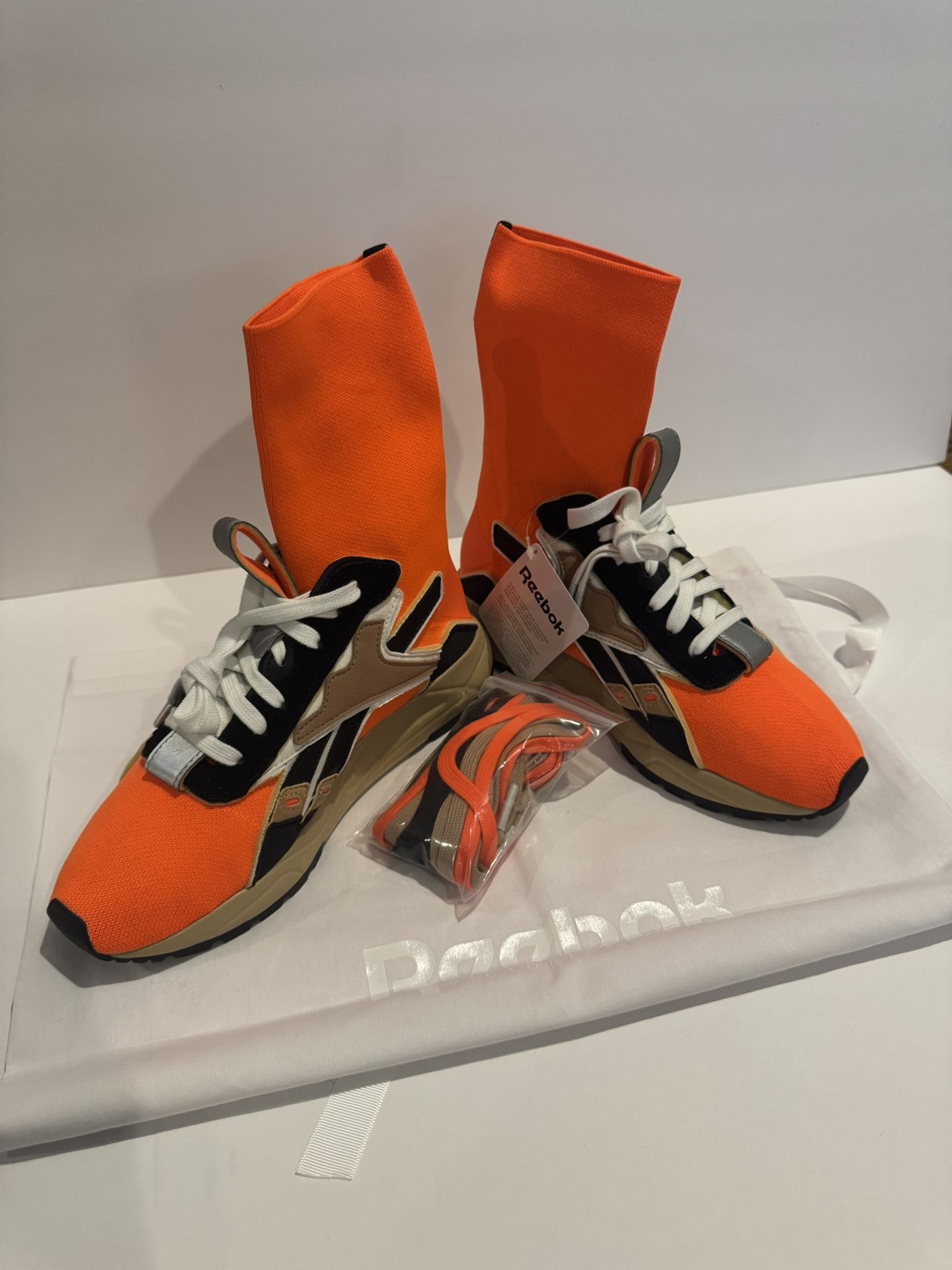 🧡 RARE Reebok + Victoria Beckham Bolton Sock Sneakers 🧡