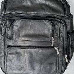 Wilsons Leather Black Travel Bag 