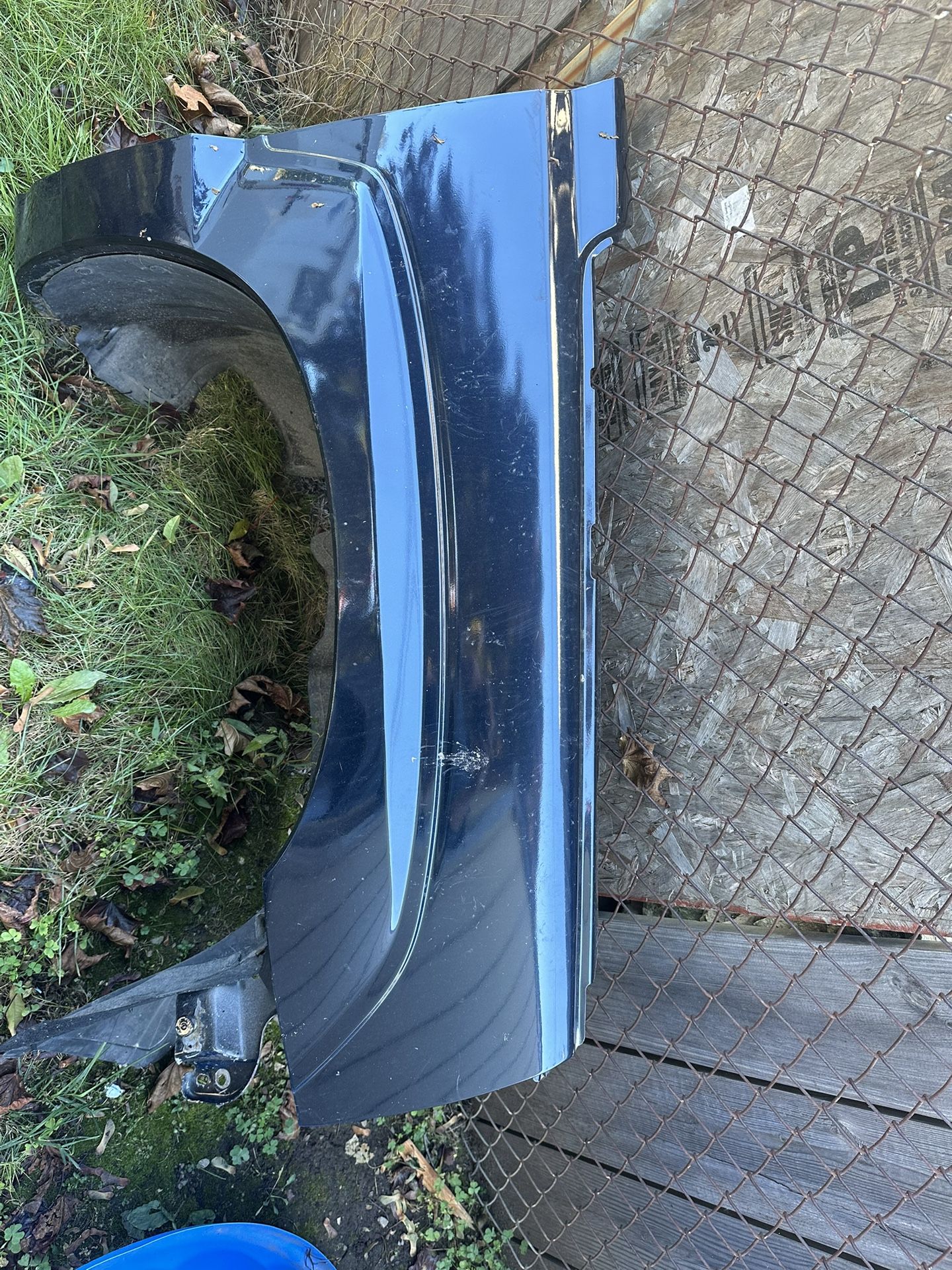 Passenger side fender Cadillac Escalade 2001 to 2006