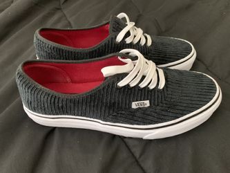 * Brand New * 8.5 Women’s Vans!