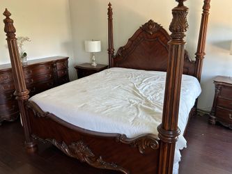 Bedroom set, king size bed