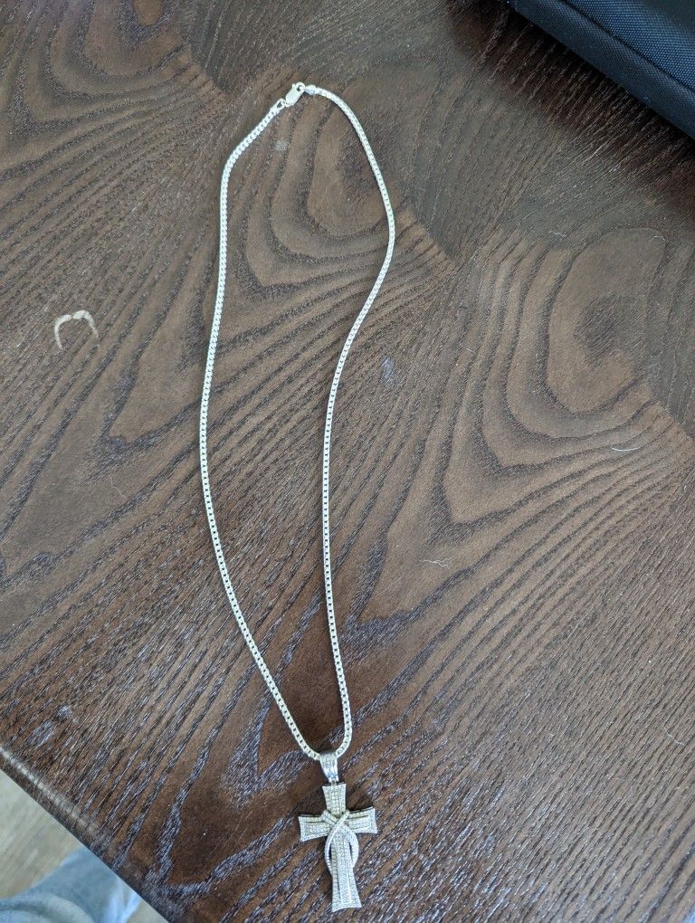 2.5mm Sterling Silver Franco Chain With Cross