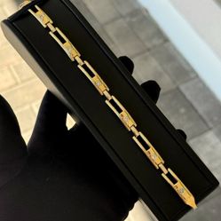 Jewelry 14k two tone yellow gold fashionable bracelet 8.75” diamond 0.6CTW 8mm width