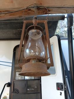 Antique Rusty Oil Kerosene Lantern