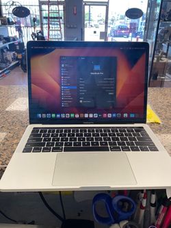 Mac book pro A2338