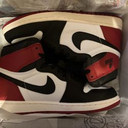 Nike Air Jordan 1 (black Toe)