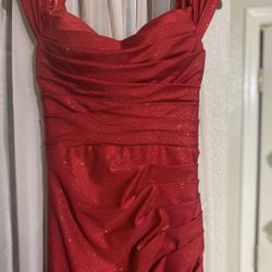 Extra Small Beautiful Woman’s Prom Dress