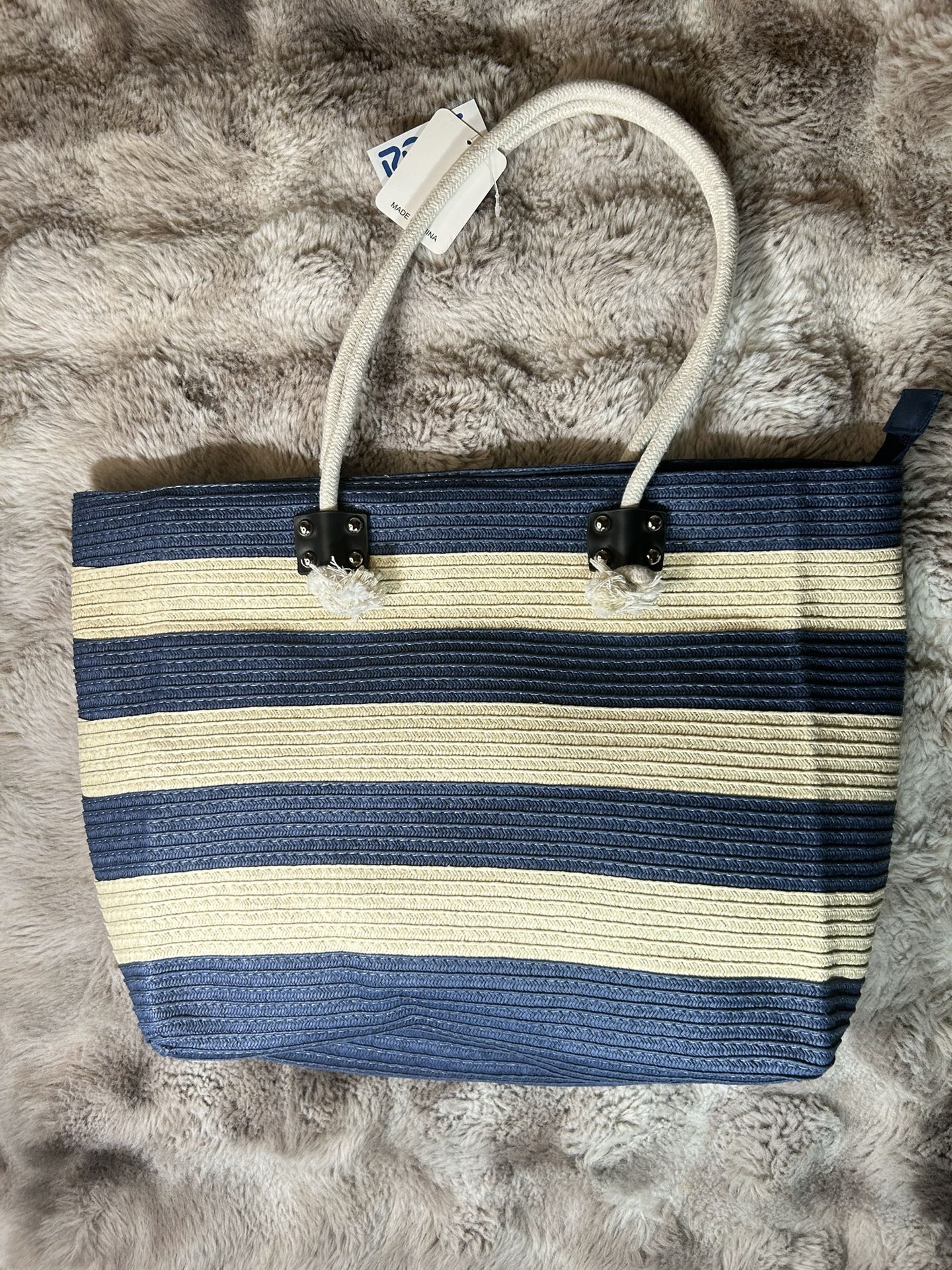 Magid Women's Paper Straw Tote Beach Handbag