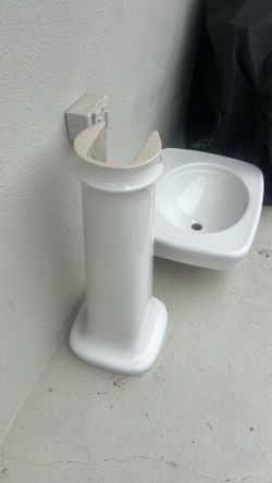 Pedestal Sink  Kohler brand