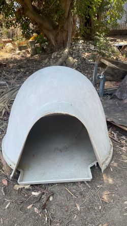Extra large dog house igloo