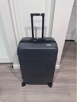 Large 30” Expandable Hardshell Checked Luggage Spinner
