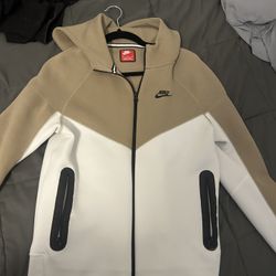 Nike tech size small