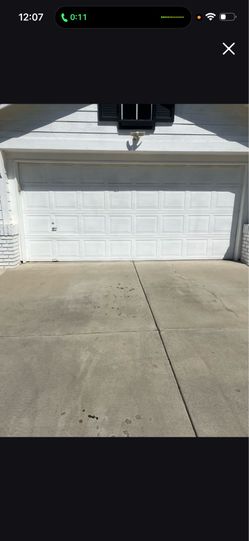 all white 2 car garage door for 400$