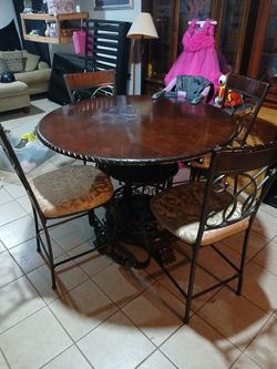 Kitchen Table With 4 Chairs