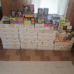**HUGE SPORTS CARD COLLECTION**