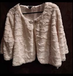 Faux fur jacket white size 2x