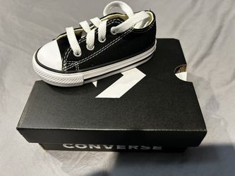 Brand New Converse Chuck Taylor’s Shoes Toddler Size 5