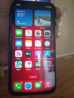 I phone XR immaculate condition no scratches