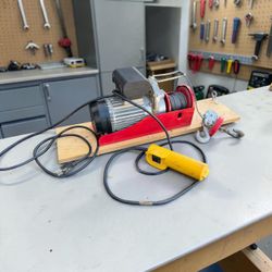 Chicago Electric 440 lb / 880 lb Electric Hoist Overhead Winch – Works Great