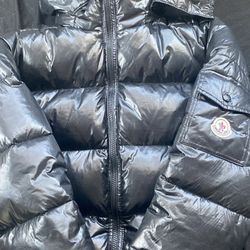 Moncler Matte Black Puffer Size M 