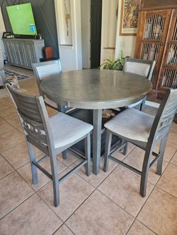 Pub table