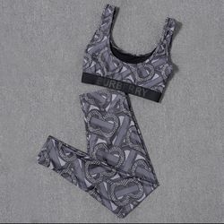 Burberry Women sports Set