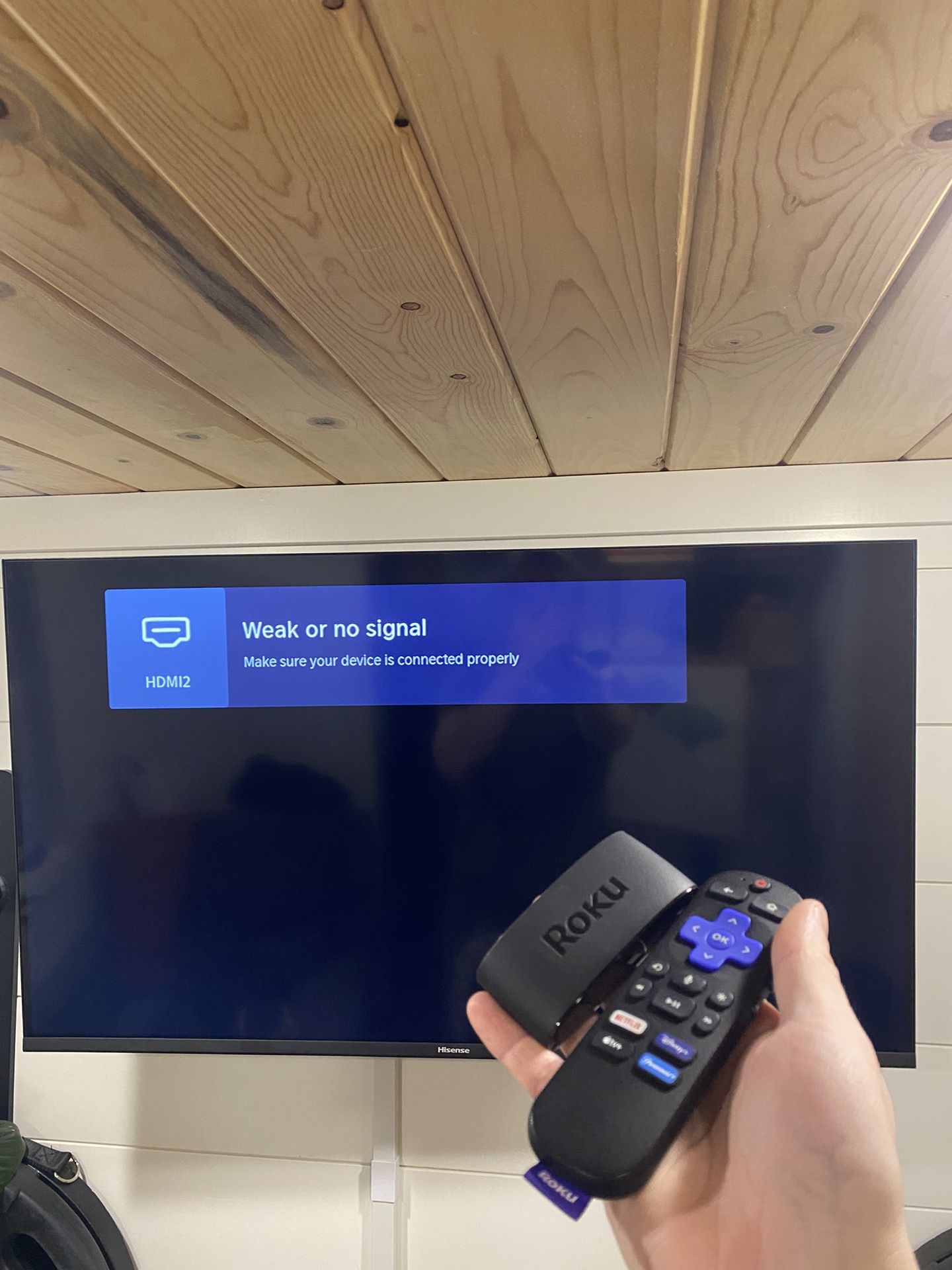 40 Inch Hisense 1080p Tv, Wall Mount And Roku Express 4k+