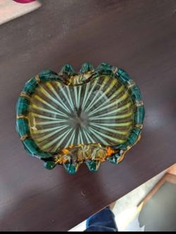 Collector's Note: This exceptional piece of mid-century Italian art glass features its rare, origina
