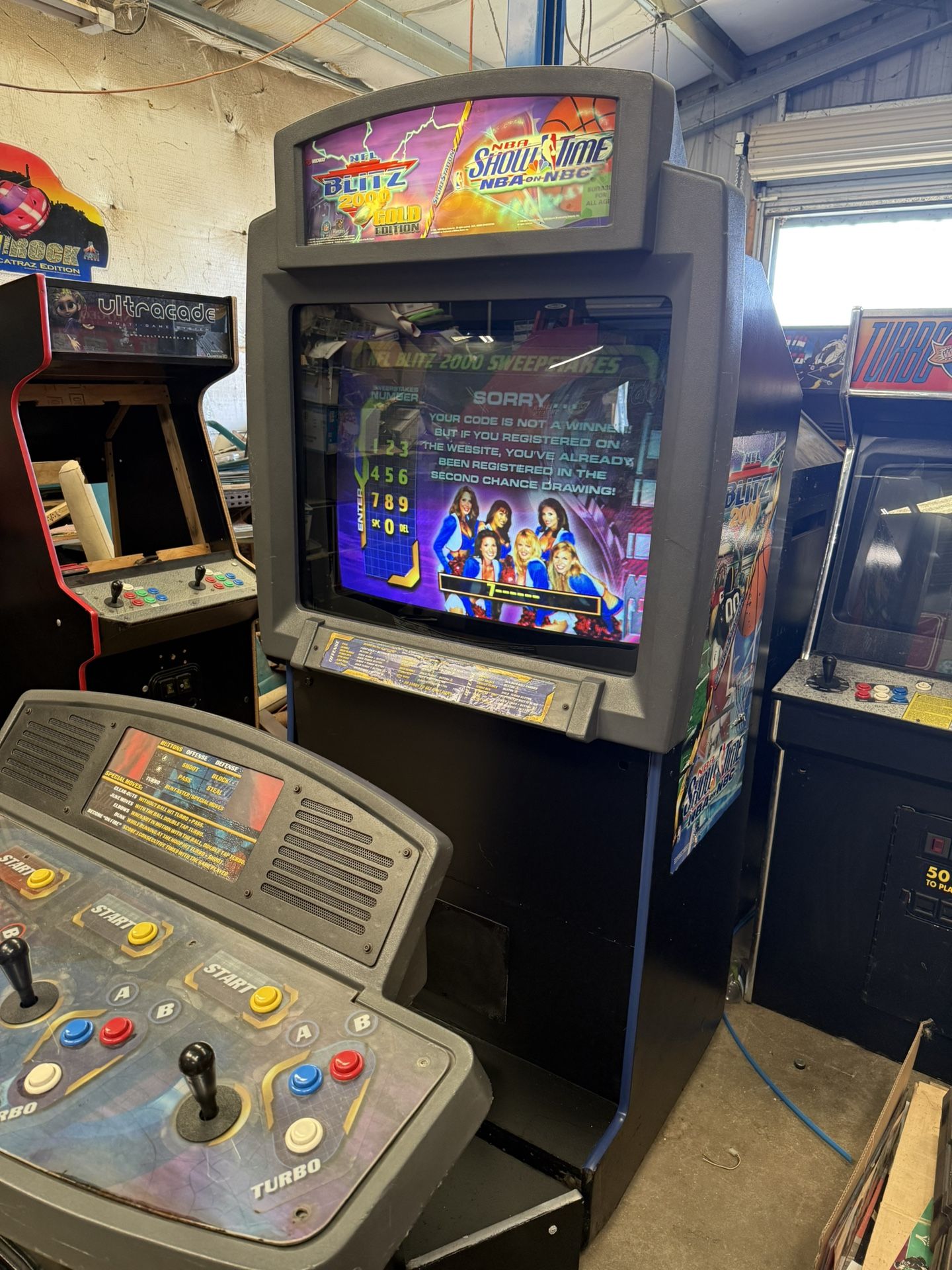 Midway Sports Station NFL Blitz NBA combo showcase arcade game