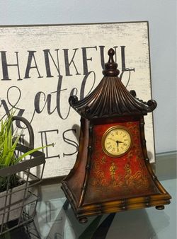 Vintage Quartz Chinoiserie Pagoda Mantel Clock