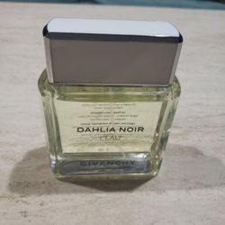 Givenchy-Dahlia Noir Leau Perfume