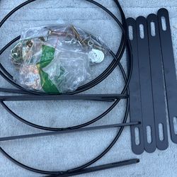 Hanging Flowers Pots Holder Deck Railing Plant Container. Cash Only 