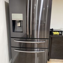 Samsung Refrigerator With Show Door 