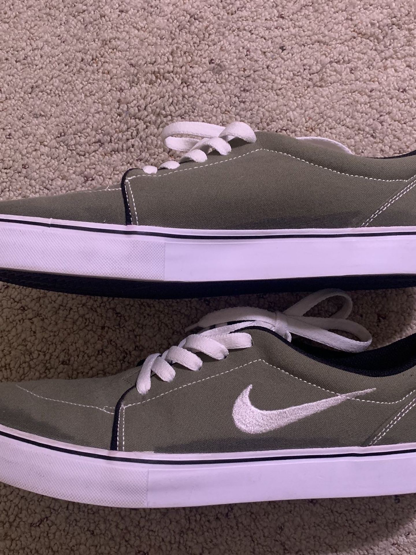 Nike SBs Green