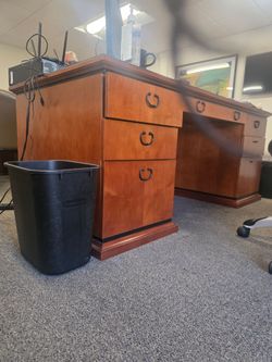 Excellent quality office furniture, desk, hitch, cabinet, sofa, couch, wood, hardwood, desk