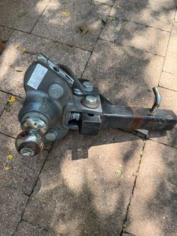 Husky Centerline  Distribution Hitch Head
